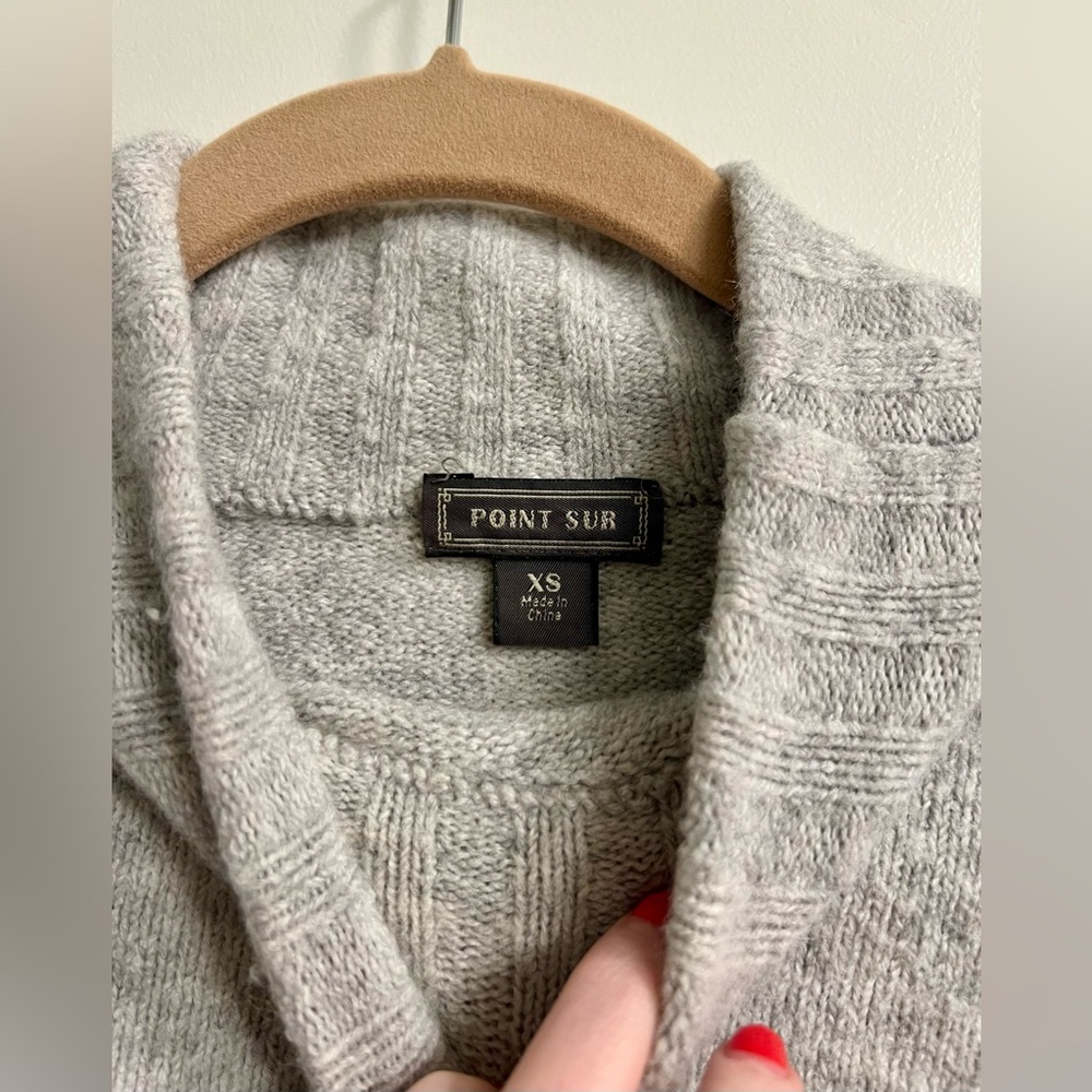 point sur | Women's Heather Gray Turtleneck Sweater - Picture 2 of 6